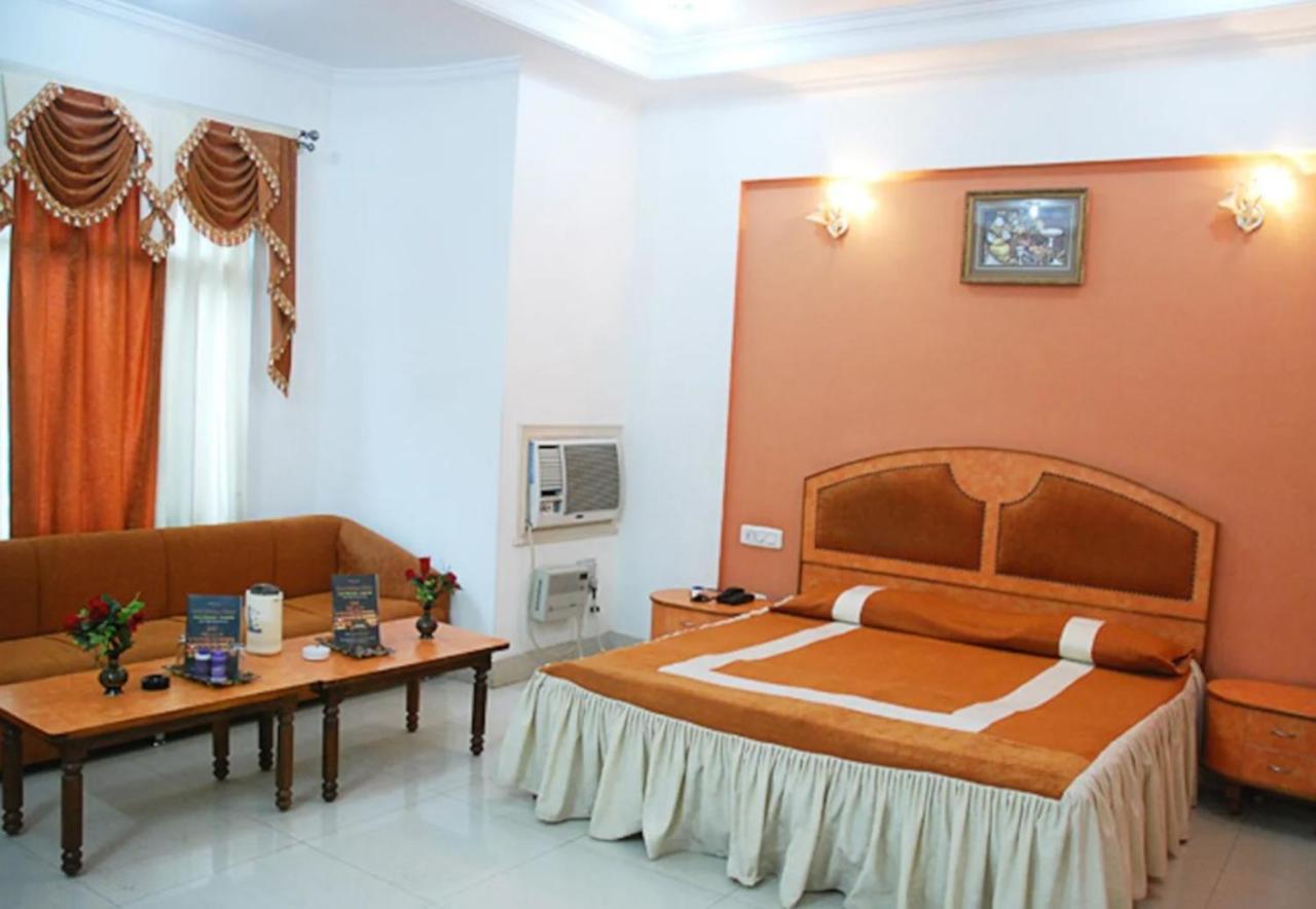 Hotel Krishna Palace, Ayodhya 外观 照片